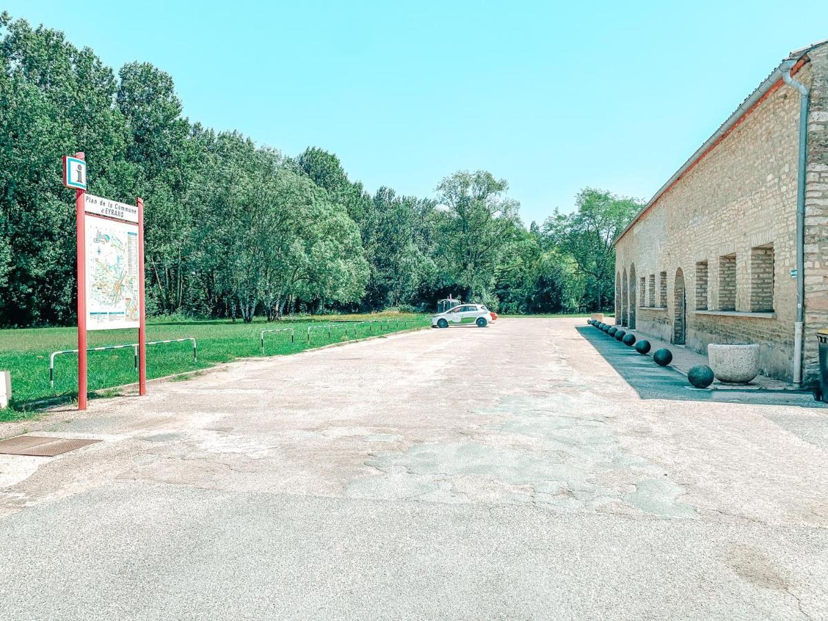 شقة Le Studio Vert Climatise Situe 10 Min De Blaye Et De Sa Citadelle Eyrans-de Soudiac المظهر الخارجي الصورة